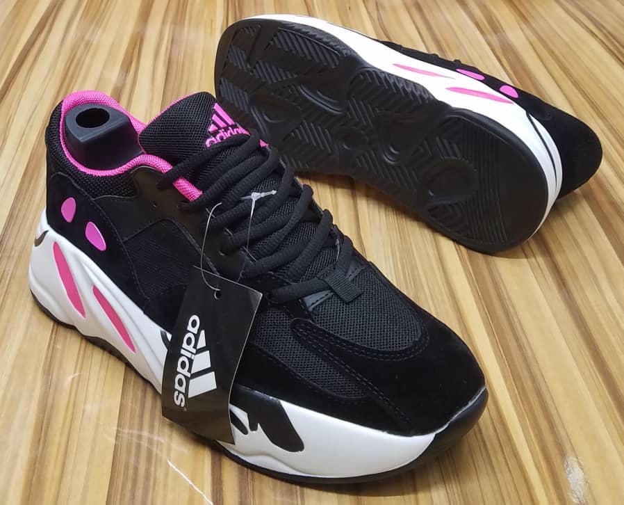 Sneaker Adidas Yeezy Boost 700 - Solide - P. 38 a 42 – Image 4