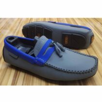 mocassin