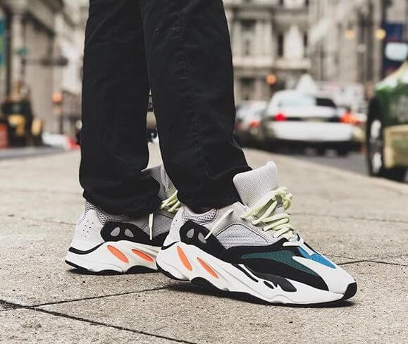 Sneaker Adidas Yeezy Boost 700 - Solide - P. 38 a 42 – Image 2
