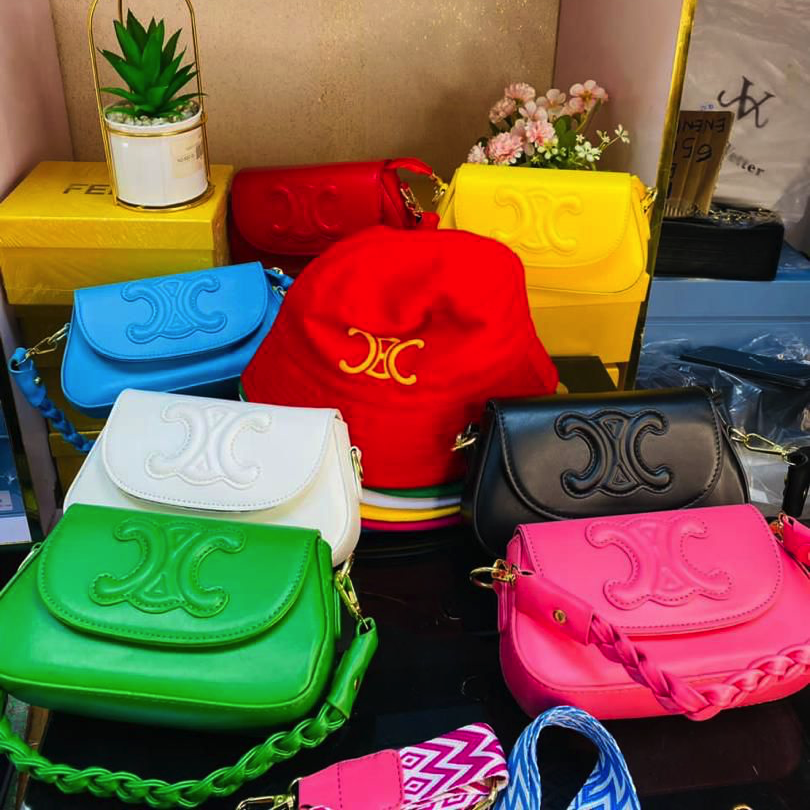 Petit sac bandoulière Céline Victoire - Générique - Collection – Image 4