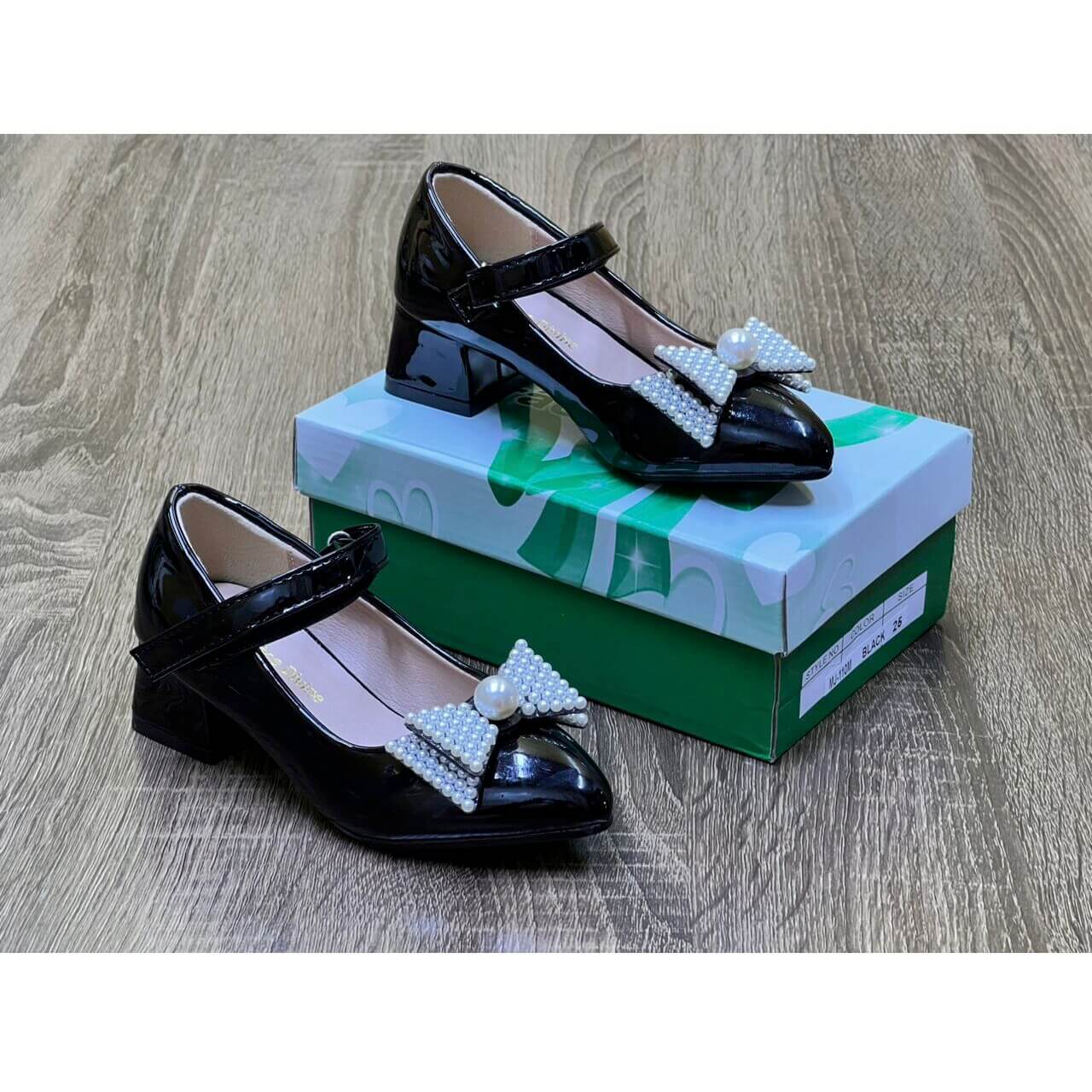 Chaussures filles à talons - P. 27 a 37