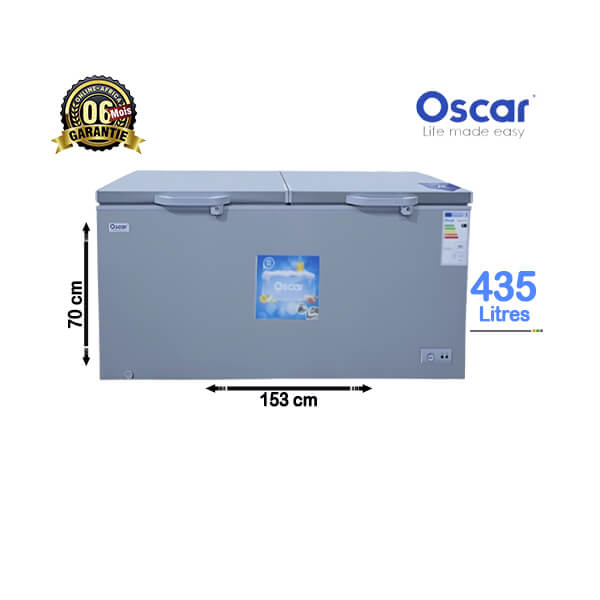 Un congélateur coffre Oscar 435L rempli d'une variété d'aliments surgelés, mettant en évidence sa grande capacité de stockage.
