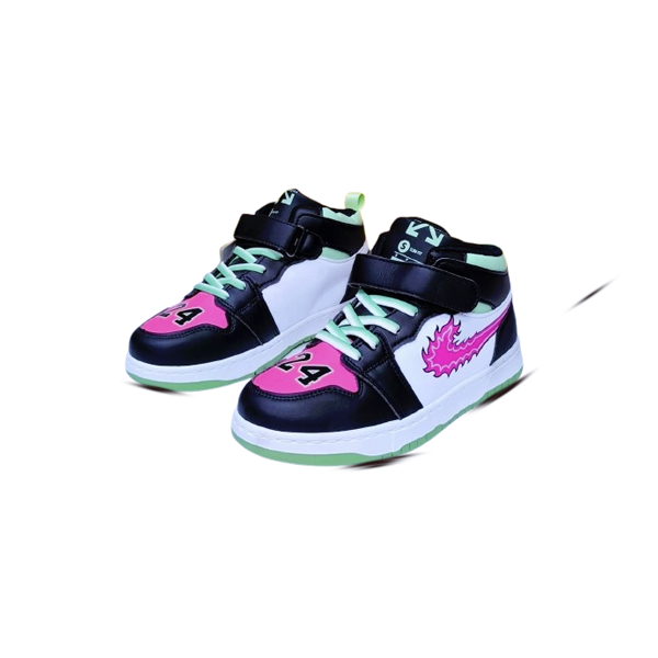 Vue latérale des chaussures montantes enfant multicolores