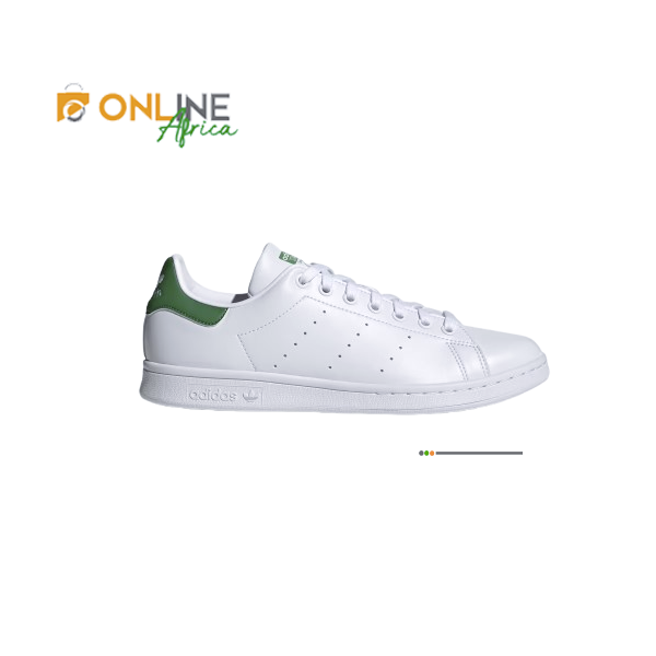 Vue de dessus de l’Adidas Stan Smith Primegreen blanche avec détails verts
